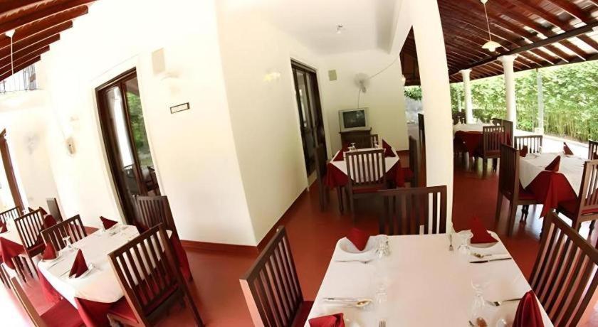 The Mgs Hotel Elpitiya  Exterior photo