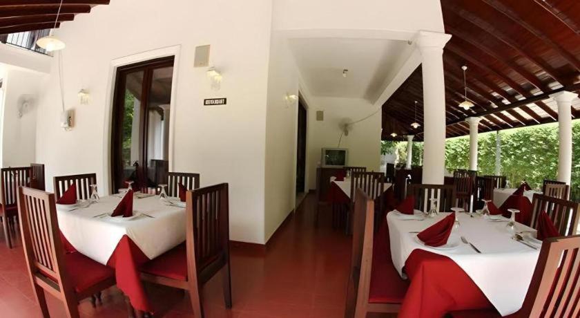 The Mgs Hotel Elpitiya  Exterior photo