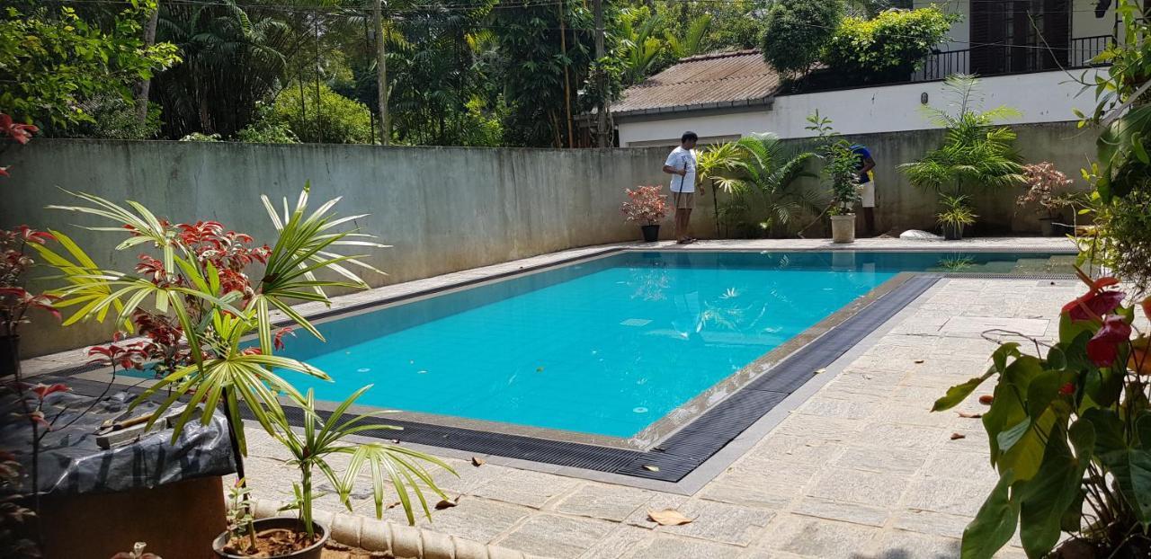 The Mgs Hotel Elpitiya  Exterior photo